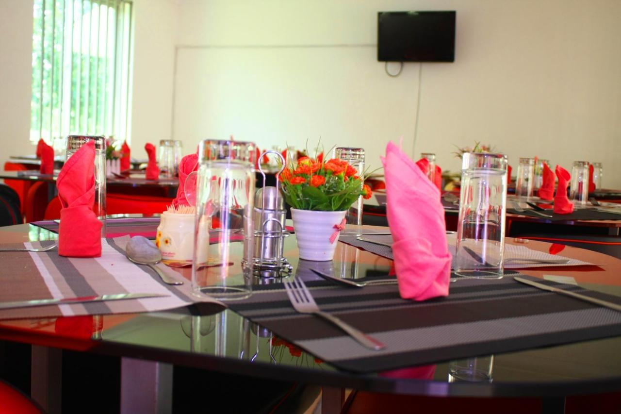 Bilkon Hotel Jinja Ngoại thất bức ảnh
